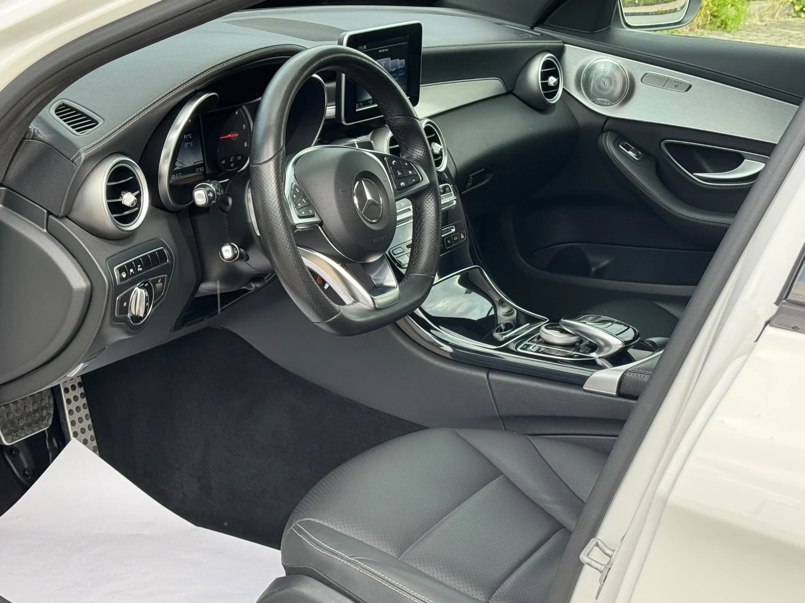 Mercedes-Benz C 250 4-MATIC-AMG-PREMIUM-КОЖА-ПОДГРЕВ-КАМЕРА-BURMЕSTER! - изображение 9