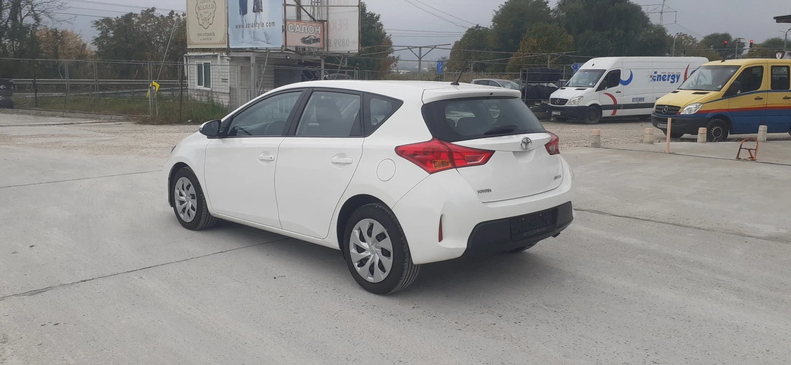 Toyota Auris 1.3 VVT-i 99 k.c. - изображение 5