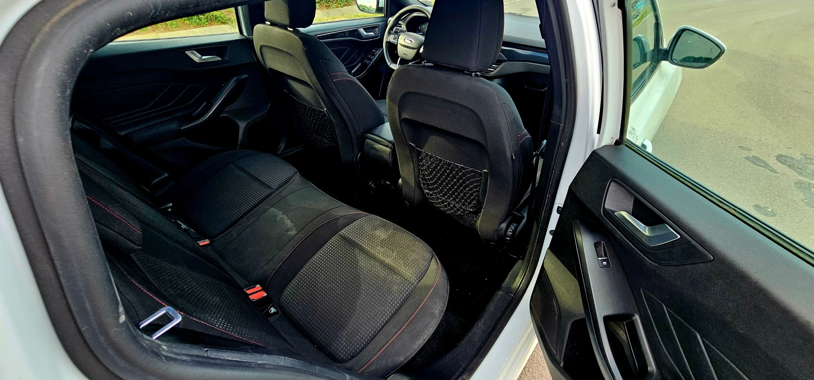 Ford Focus 1.5  , снимка 11 - Автомобили и джипове - 52304185