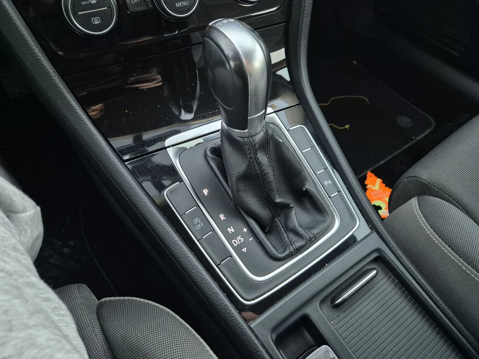 VW Golf 1.6TDI* DSG* NAVI*  | Mobile.bg � ����������� 14