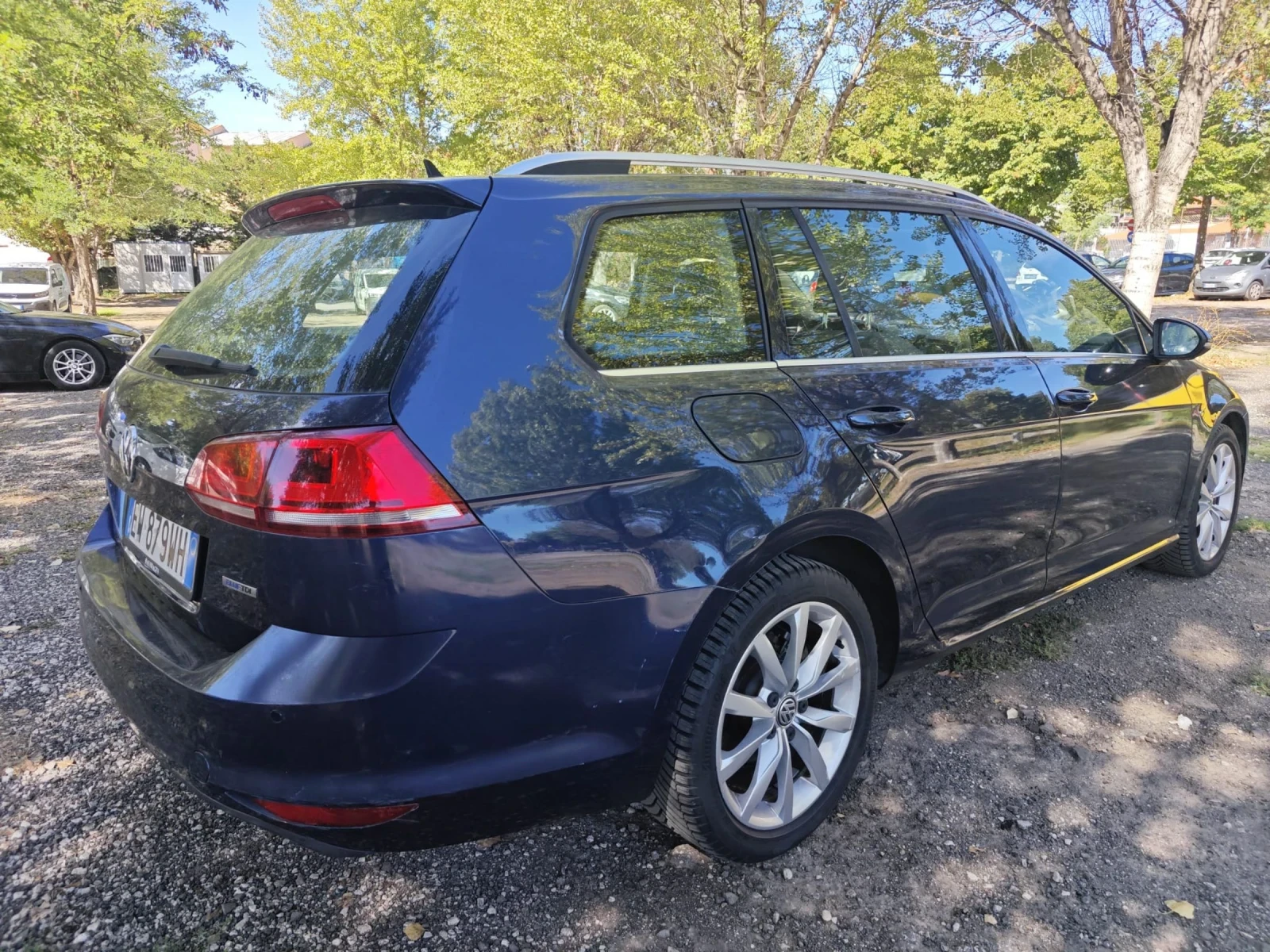 VW Golf 1.6TDI* DSG* NAVI*  - изображение 8