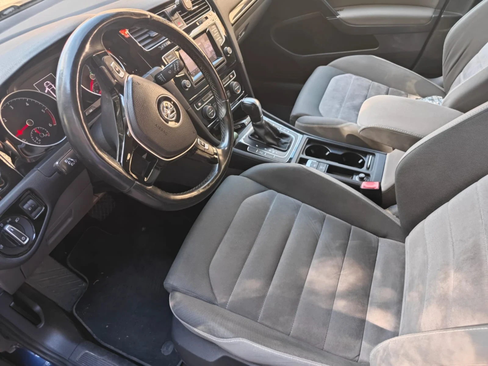 VW Golf 1.6TDI* DSG* NAVI*  | Mobile.bg   17