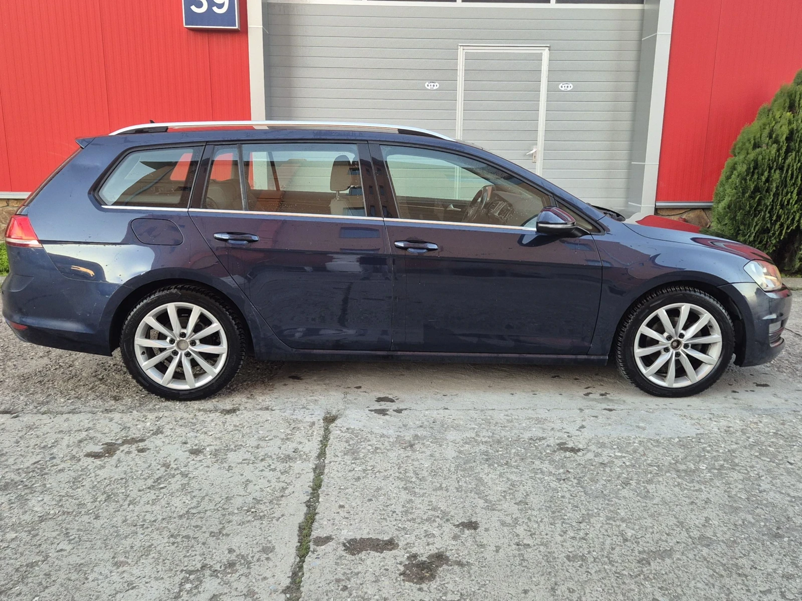 VW Golf 1.6TDI* DSG* NAVI*  | Mobile.bg � ����������� 5