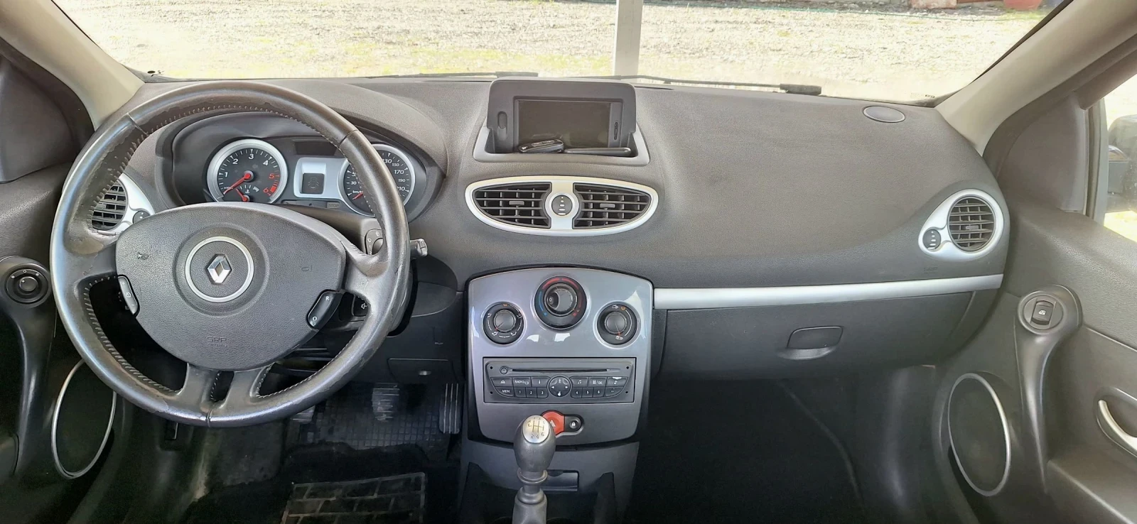 Renault Clio 1.5DCI - Navi , снимка 10 - Автомобили и джипове - 53290726