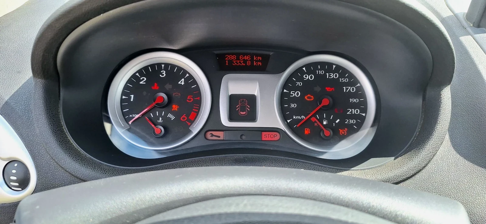 Renault Clio 1.5DCI - Navi , снимка 12 - Автомобили и джипове - 53290726