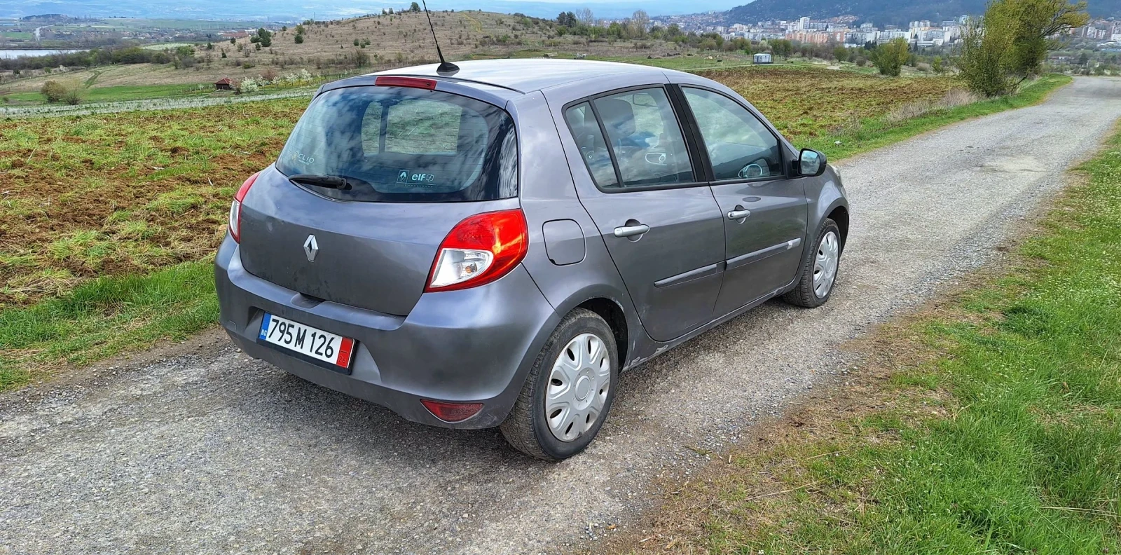 Renault Clio 1.5DCI - Navi , снимка 4 - Автомобили и джипове - 53290726