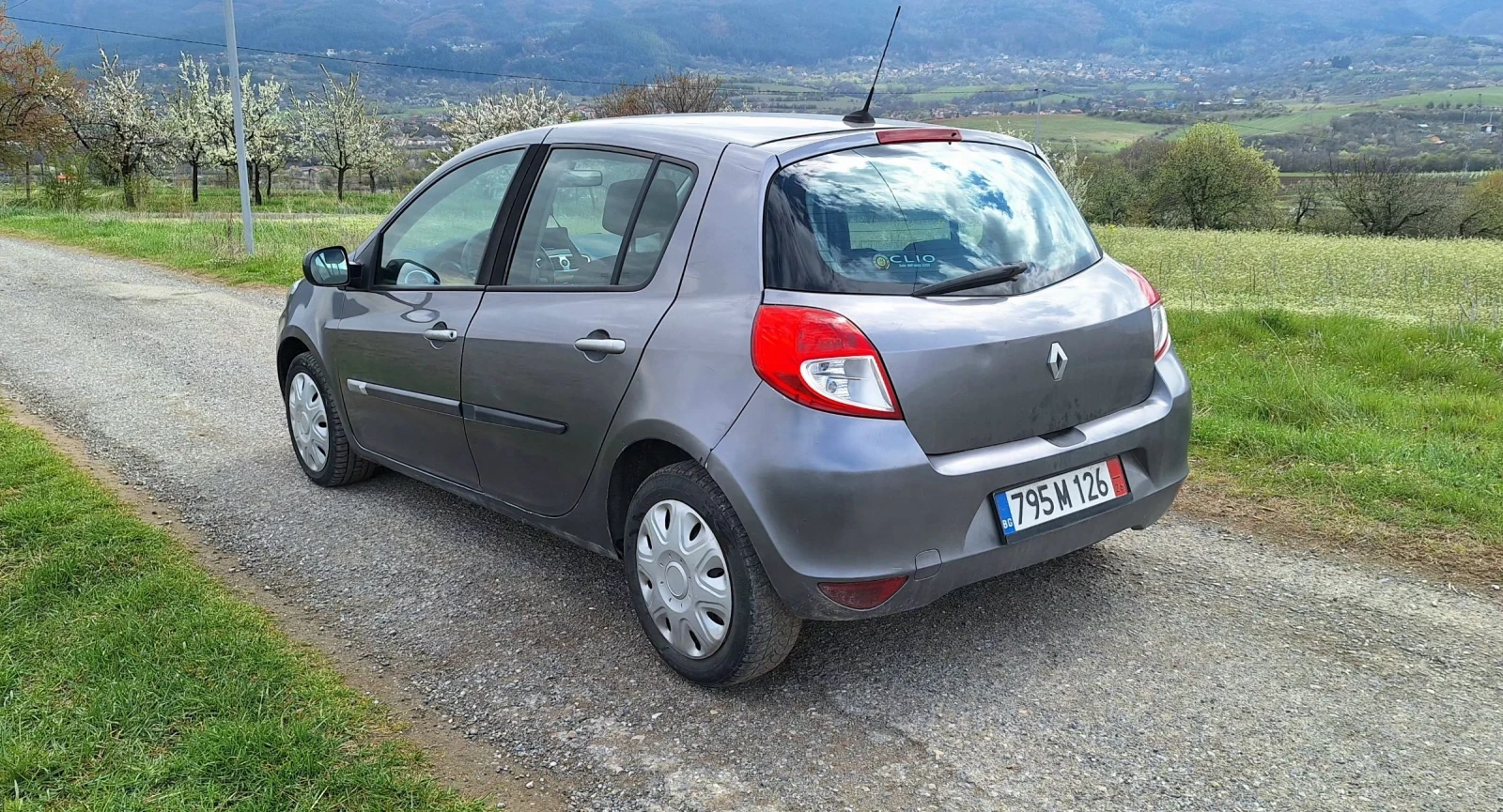 Renault Clio 1.5DCI - Navi , снимка 3 - Автомобили и джипове - 53290726
