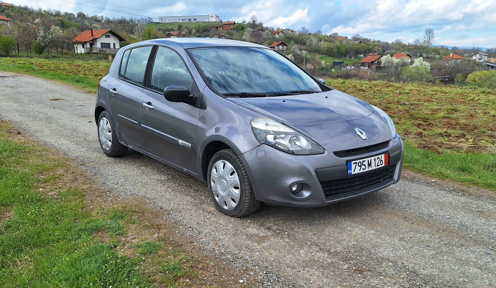 Renault Clio 1.5DCI - Navi , снимка 2 - Автомобили и джипове - 53290726