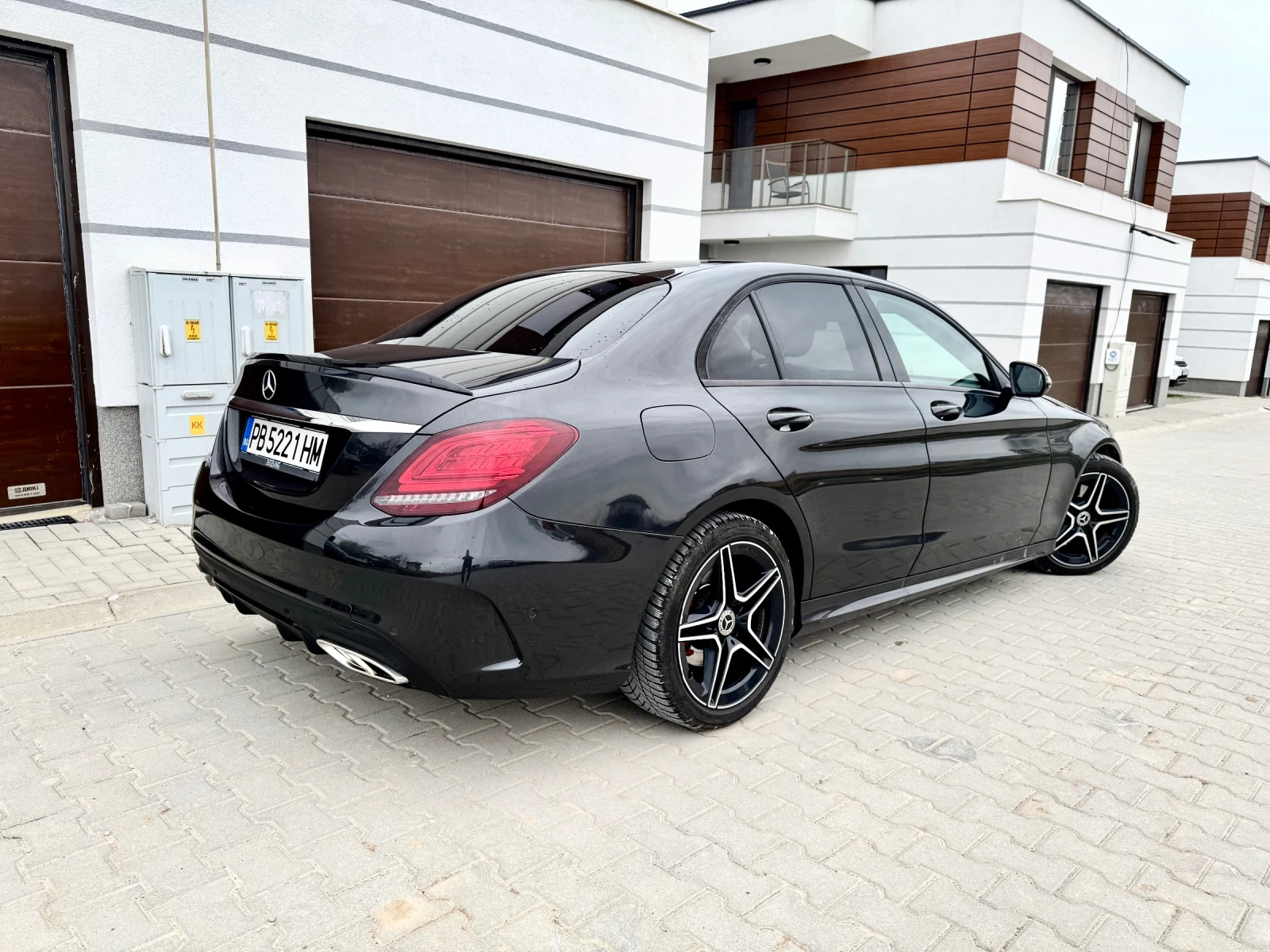 Mercedes-Benz C 200 Първи собственик AMG Virtual cockpit night packet, снимка 2 - Автомобили и джипове - 53952023