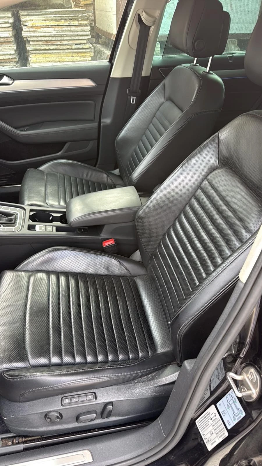 VW Passat  Дигитал кожа лед мемори асистенти, снимка 11 - Автомобили и джипове - 54095476