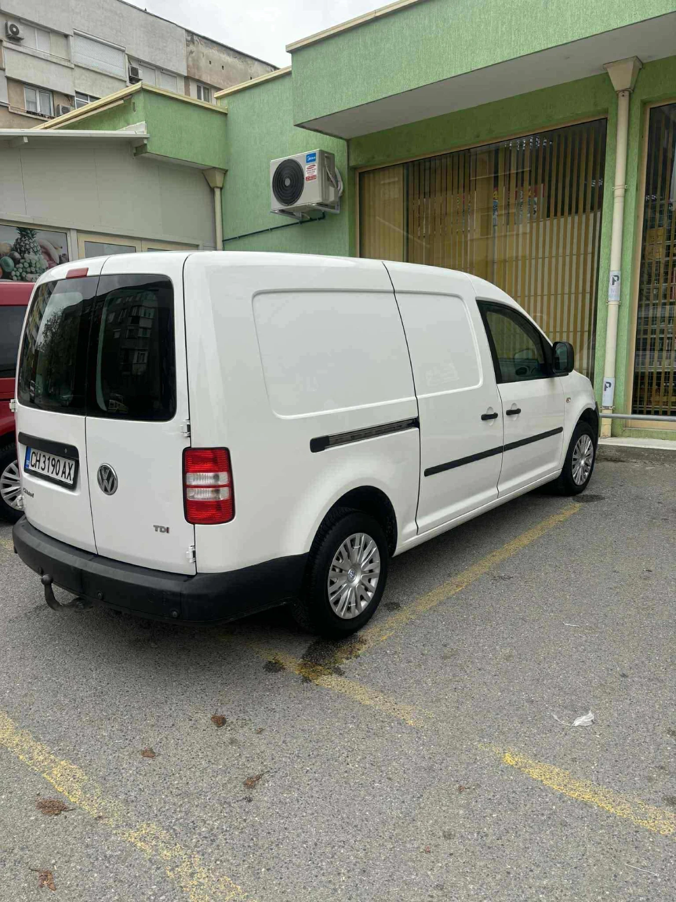VW Caddy, снимка 5 - Автомобили и джипове - 54181510