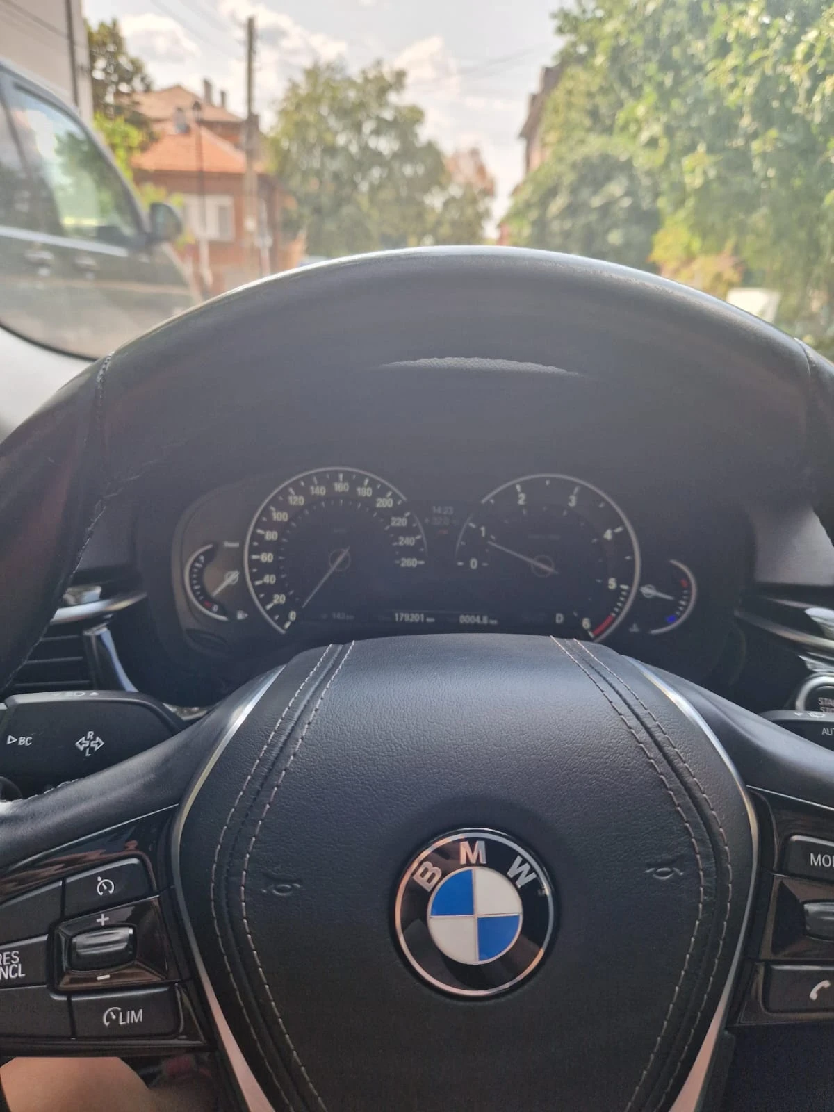 BMW 520 G31 520 xdrive, снимка 13 - Автомобили и джипове - 54301226