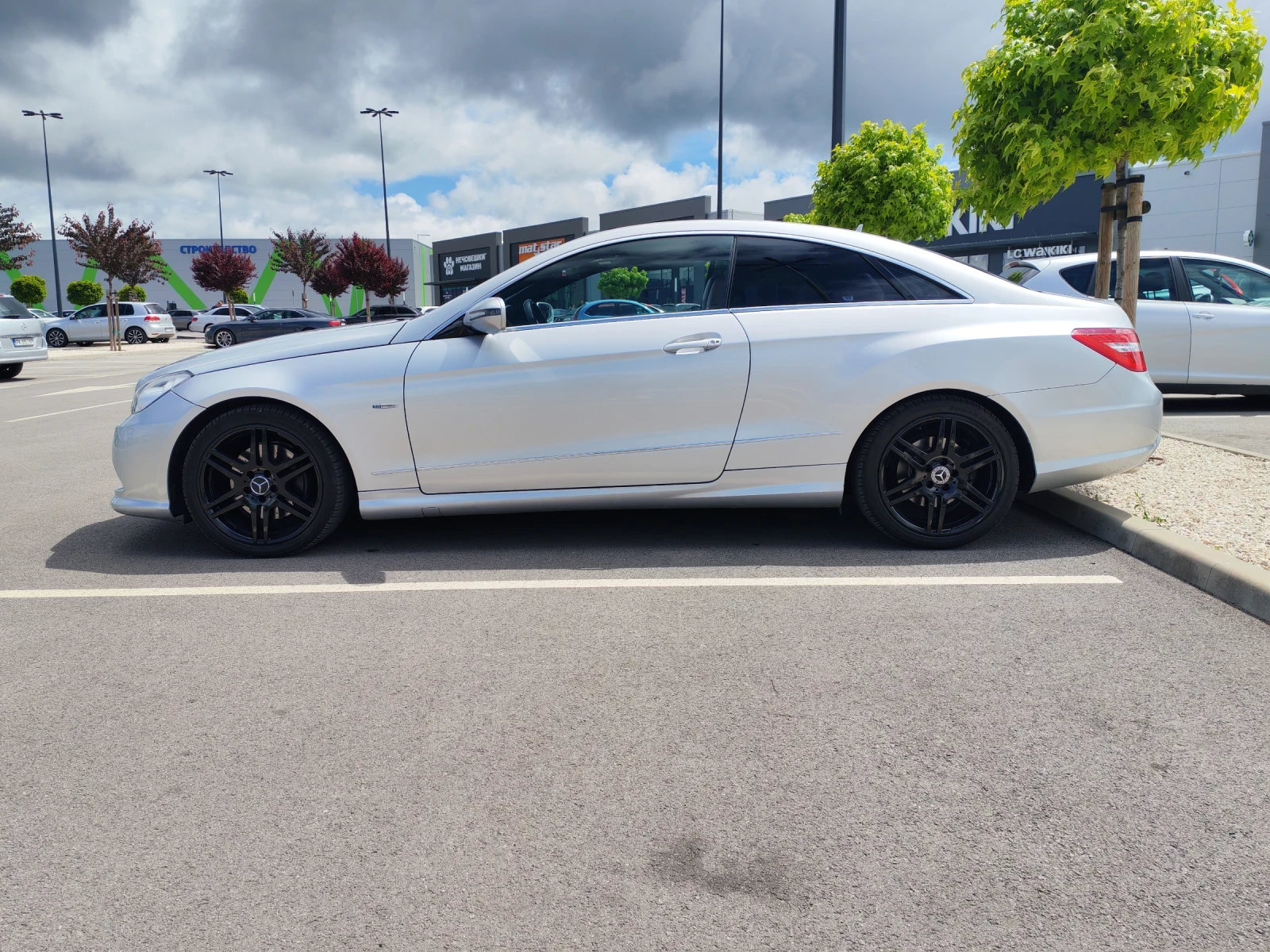 Mercedes-Benz E 350 AMG line, снимка 2 - Автомобили и джипове - 54779177