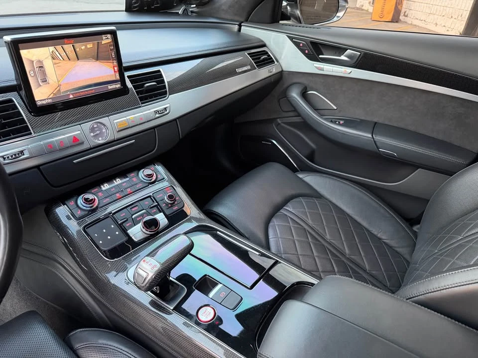 Audi S8 * B&O * МАСАЖИ * ОБДУХВАНЕ * АЛКАНТАРА * 360 * , снимка 9 - Автомобили и джипове - 55223807
