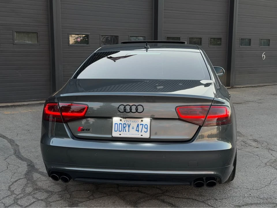 Audi S8 * B&O * МАСАЖИ * ОБДУХВАНЕ * АЛКАНТАРА * 360 * , снимка 4 - Автомобили и джипове - 55223807