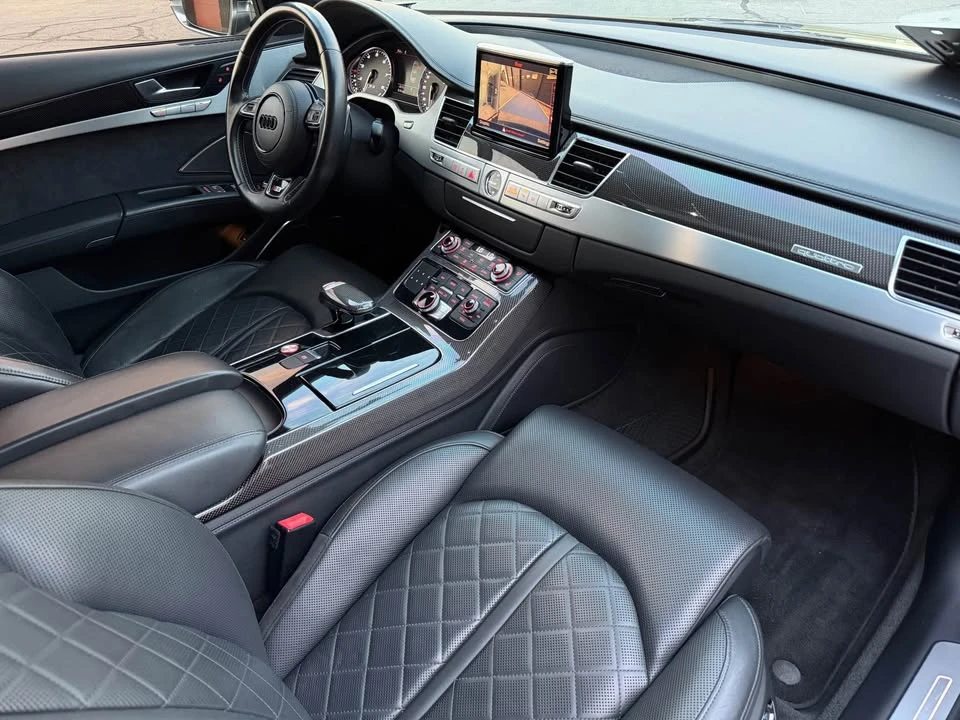 Audi S8 * B&O * МАСАЖИ * ОБДУХВАНЕ * АЛКАНТАРА * 360 * , снимка 10 - Автомобили и джипове - 55223807