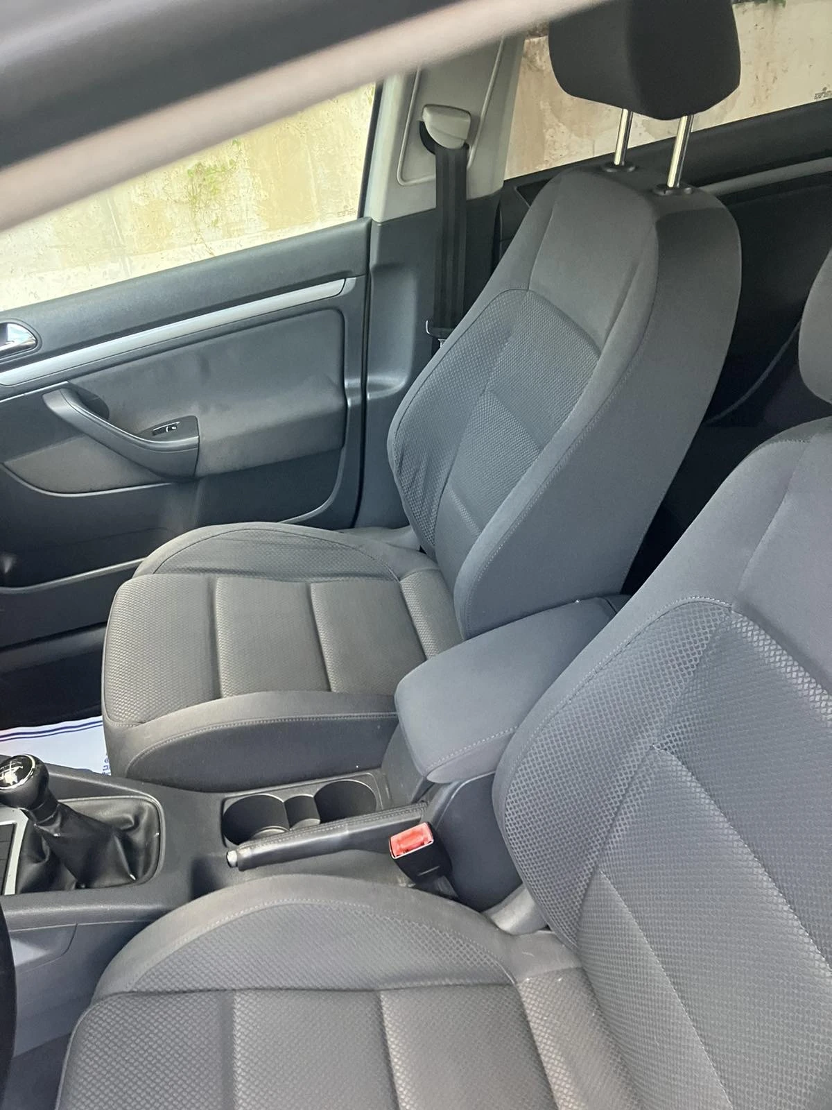 VW Golf 5 2.0 TDI, снимка 9 - Автомобили и джипове - 55304138