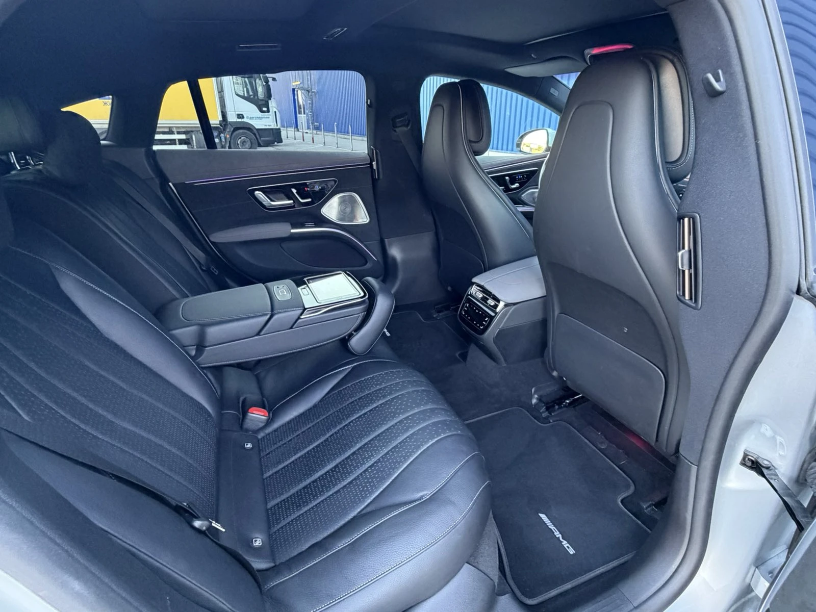 Mercedes-Benz EQS 450+ 4 Масажа Подгрева и Обдухвания, снимка 8 - Автомобили и джипове - 55943094