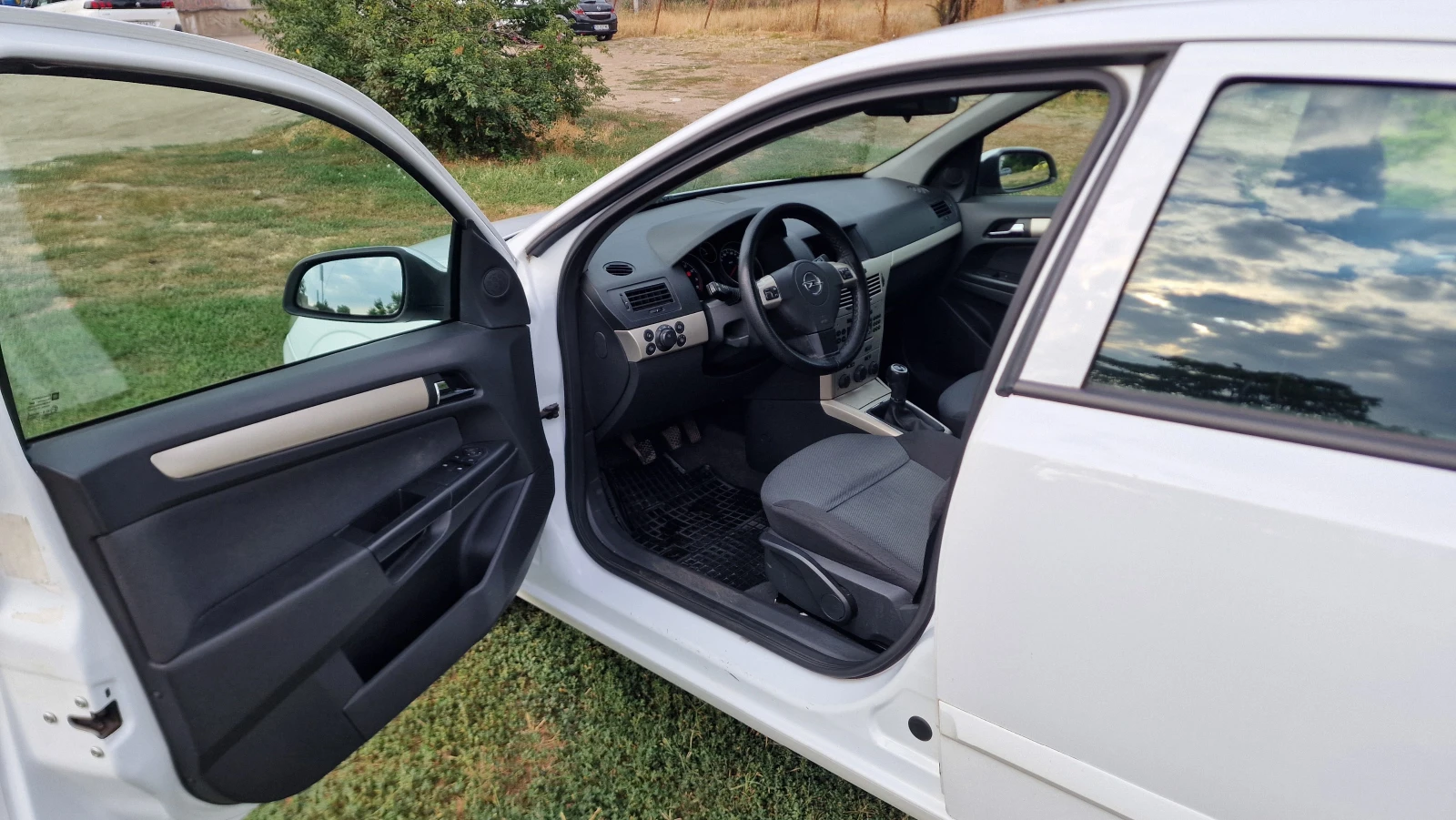 Opel Astra H Facelift, снимка 7 - Автомобили и джипове - 56067272