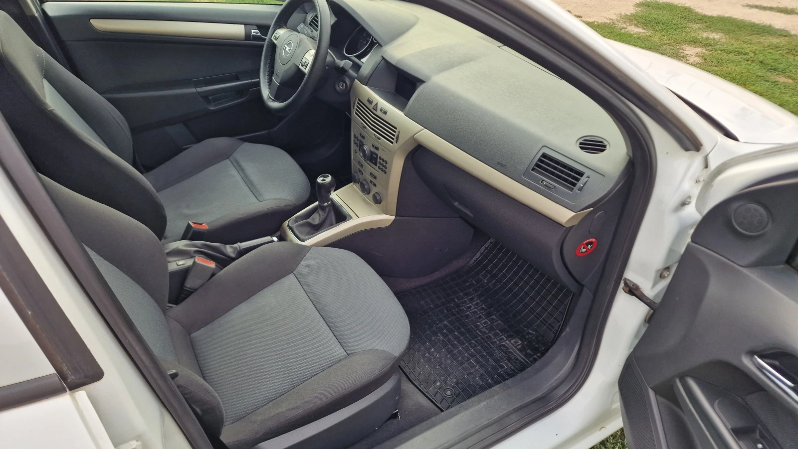 Opel Astra H Facelift, снимка 10 - Автомобили и джипове - 56067272