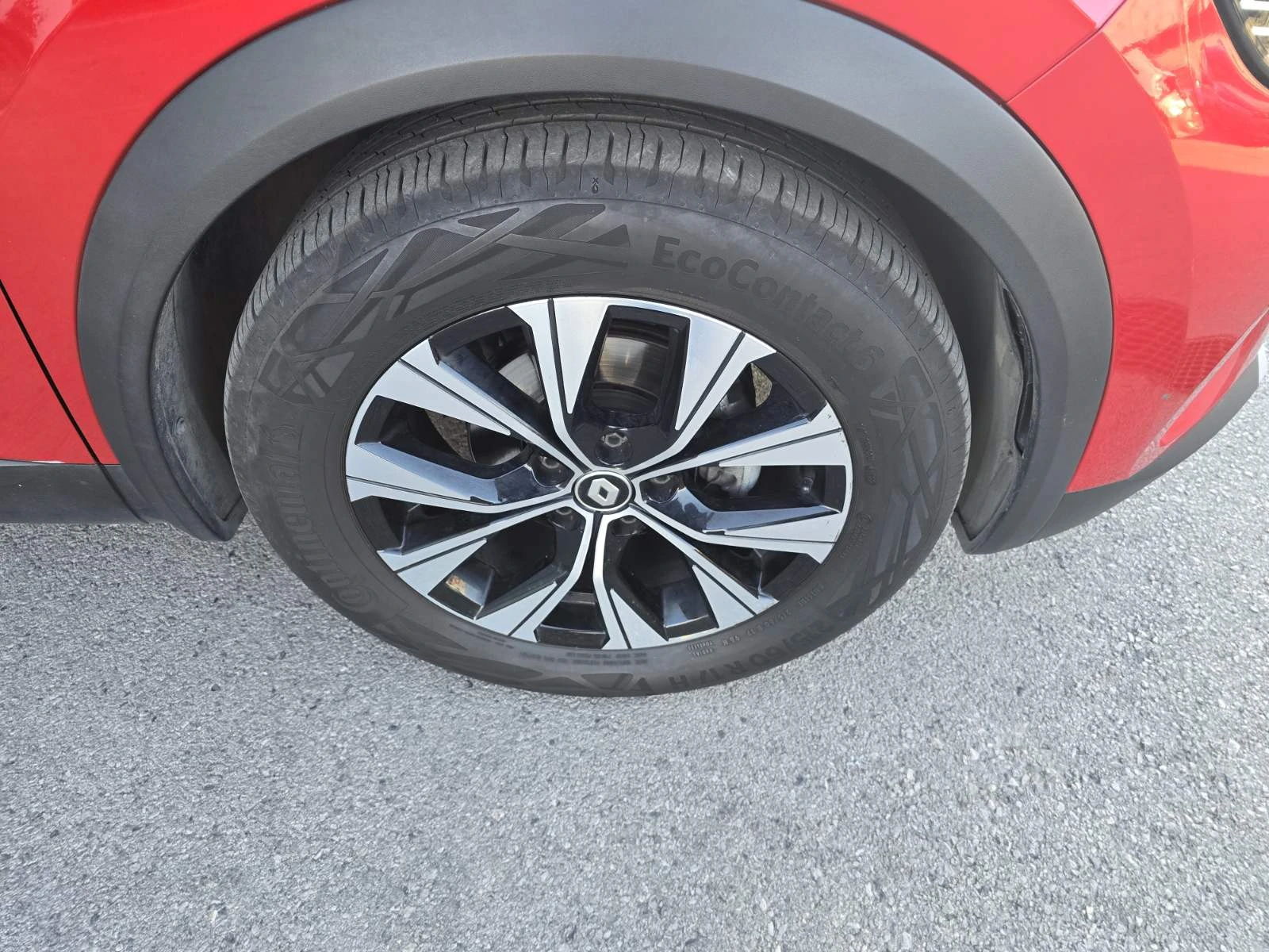 Renault Captur 1.3 TCE 140 HYBRID EDC, снимка 17 - Автомобили и джипове - 56256206