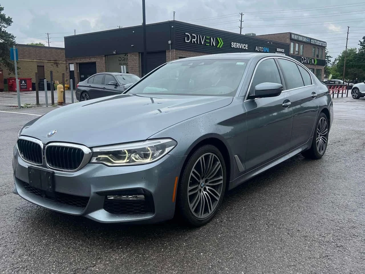 BMW 530 * xDrive * CARFAX * M PACK * HARMAN * HEAD UP * 