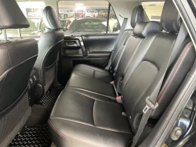 Toyota 4runner TRD Off-Road 4WD/KEYLESS/NAVI/LANE ASSIST, снимка 17