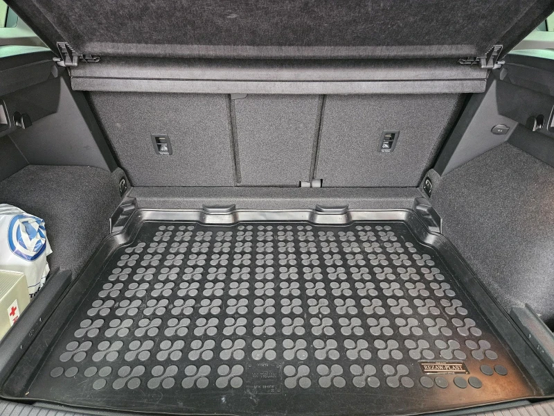 VW Tiguan, снимка 7 - Автомобили и джипове - 50076800