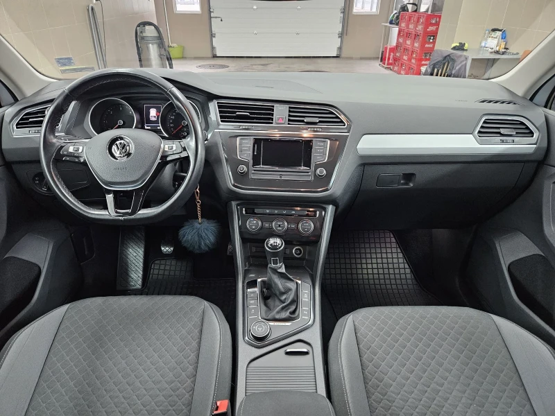 VW Tiguan, снимка 5 - Автомобили и джипове - 50076800
