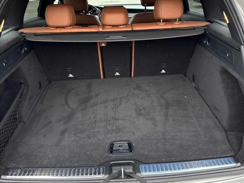 Mercedes-Benz GLC 300 CARFAX, снимка 11 - Автомобили и джипове - 52561984