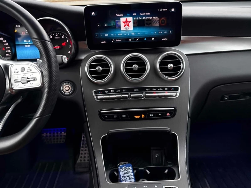 Mercedes-Benz GLC 300 CARFAX, снимка 9 - Автомобили и джипове - 52561984