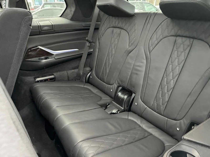 BMW X7 2019 xDrive50i * CARFAX * БЕЗ ПЪРВОНАЧАЛНА ВНОСКА, снимка 14 - Автомобили и джипове - 52830593