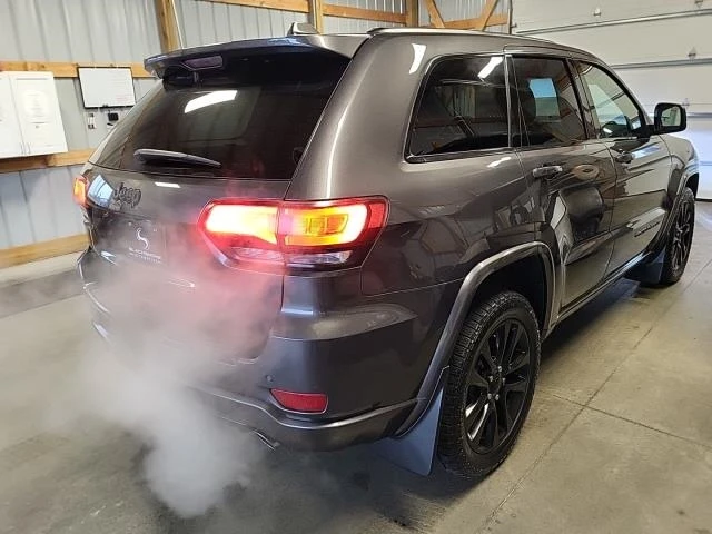 Jeep Grand cherokee ALTITUDE* ПОДГРЕВ* КАМЕРА* КОЖА* КЕЙЛЕС* , снимка 2 - Автомобили и джипове - 49022696