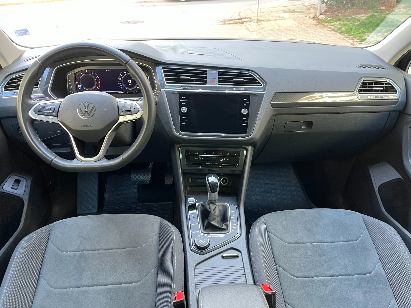 VW Tiguan 2.0 TSI - ГАРАНЦИЯ  - изображение 9