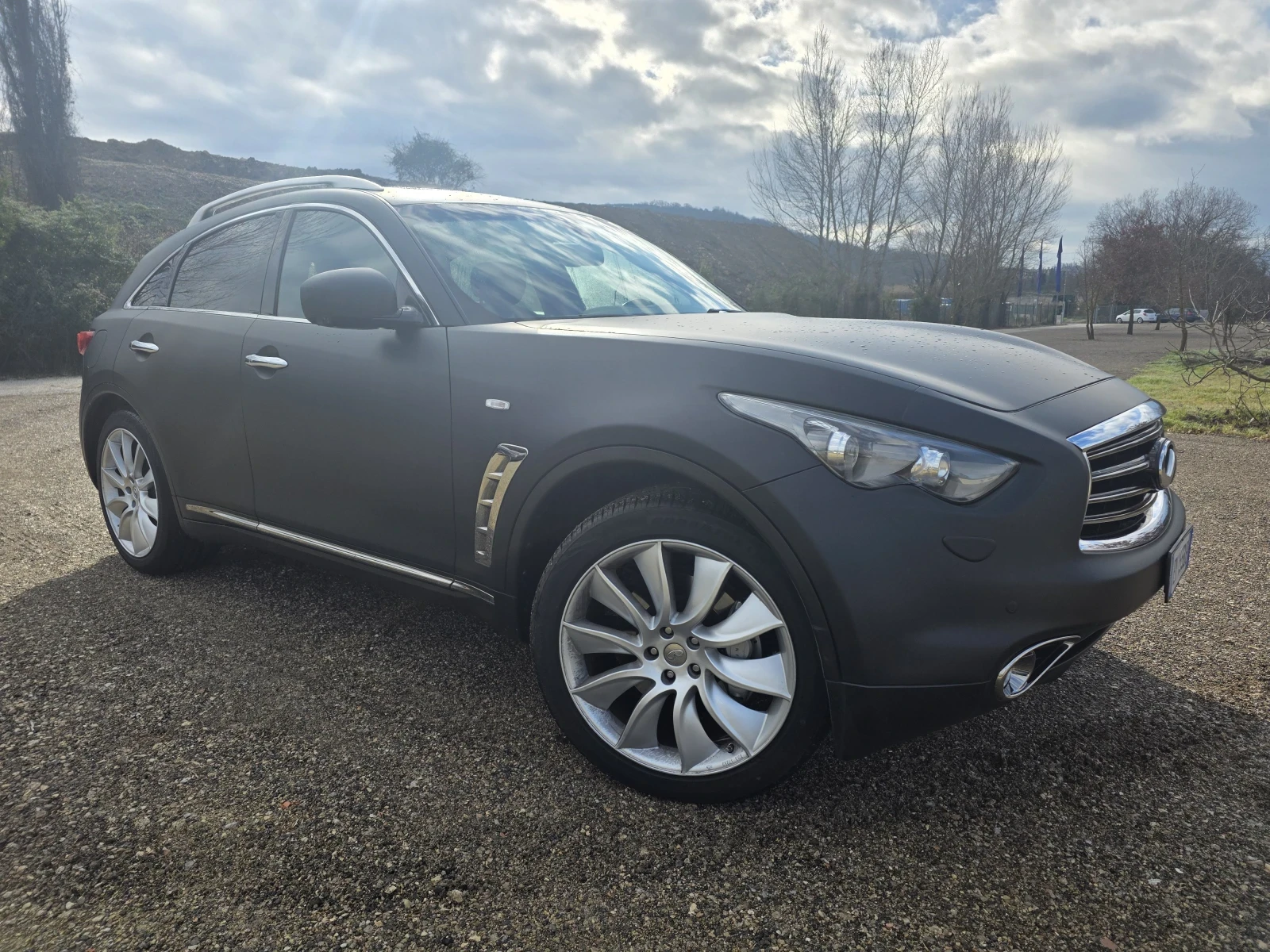 Infiniti QX70 3.0D V6 - изображение 3