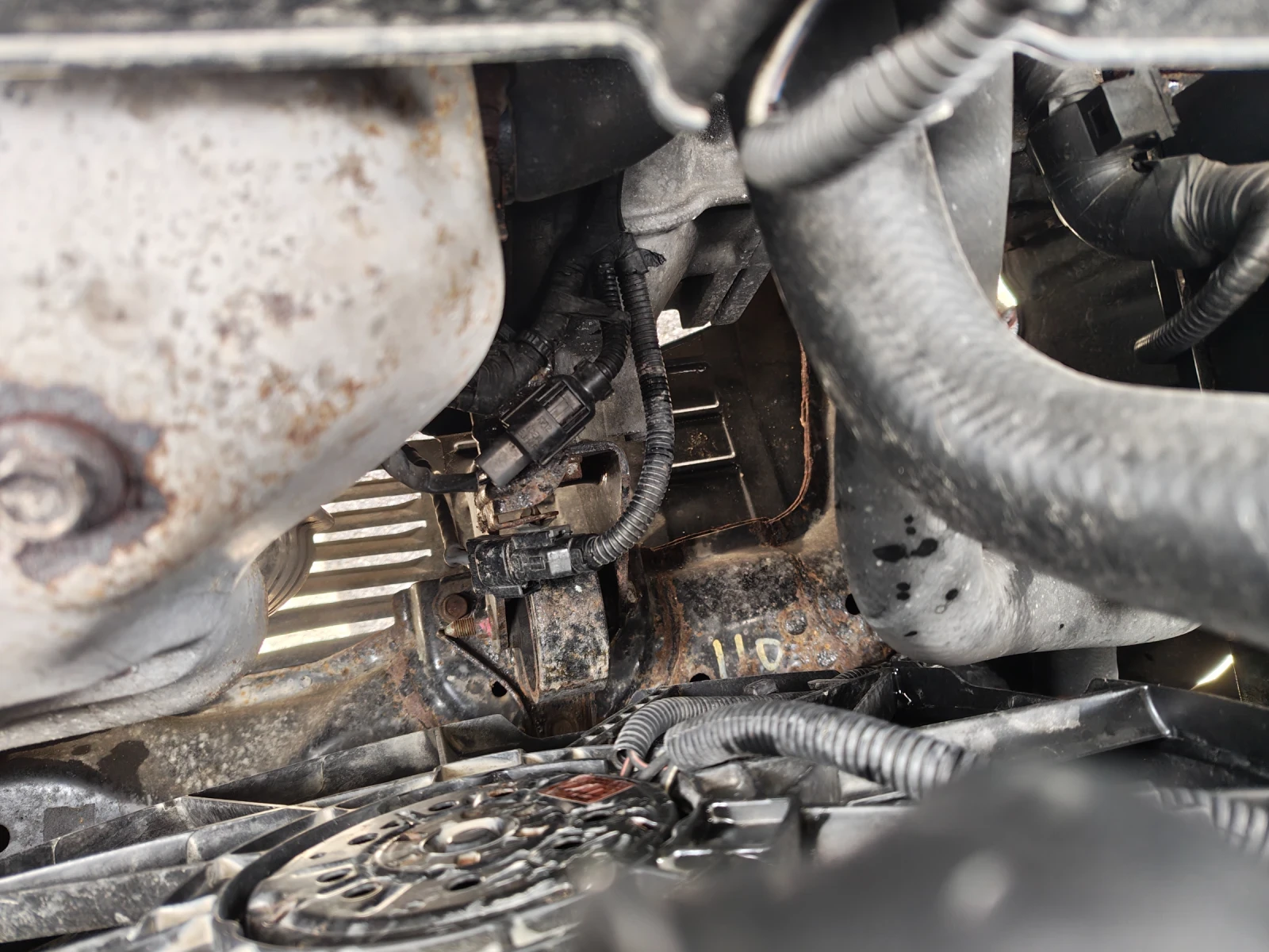 Hyundai Tucson 2.0 Бензин 2WD, снимка 15 - Автомобили и джипове - 53560176