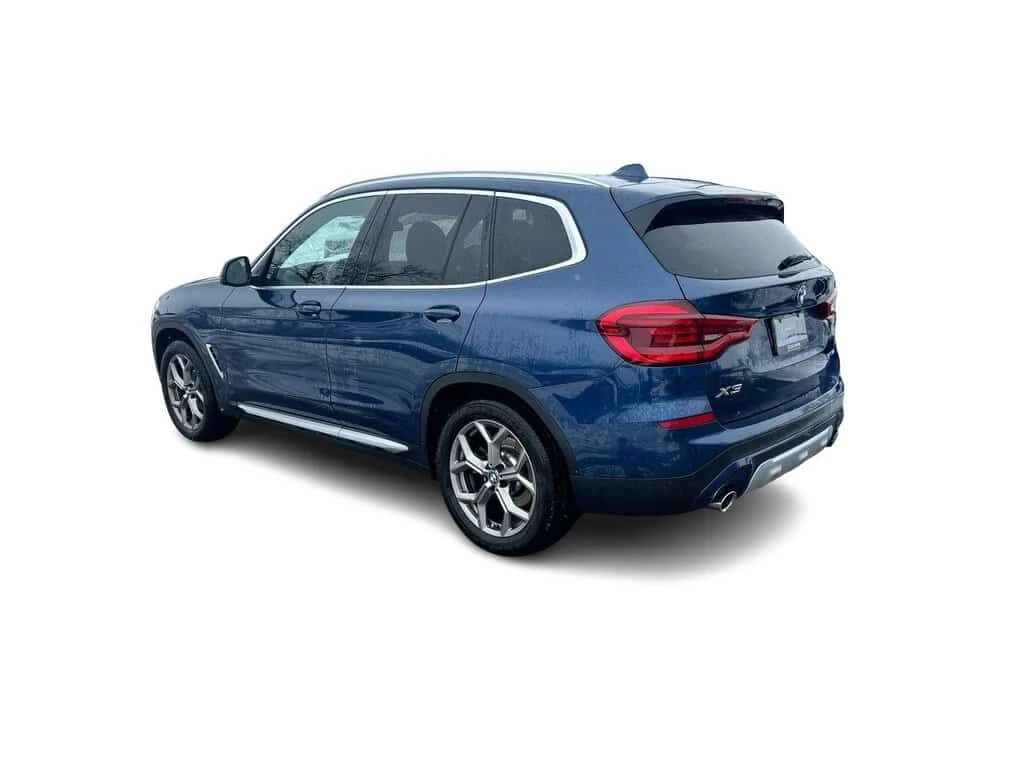 BMW X3 * xDrive30i Low Km | Prem Essential | Sunroof | Na, снимка 10 - Автомобили и джипове - 53945056