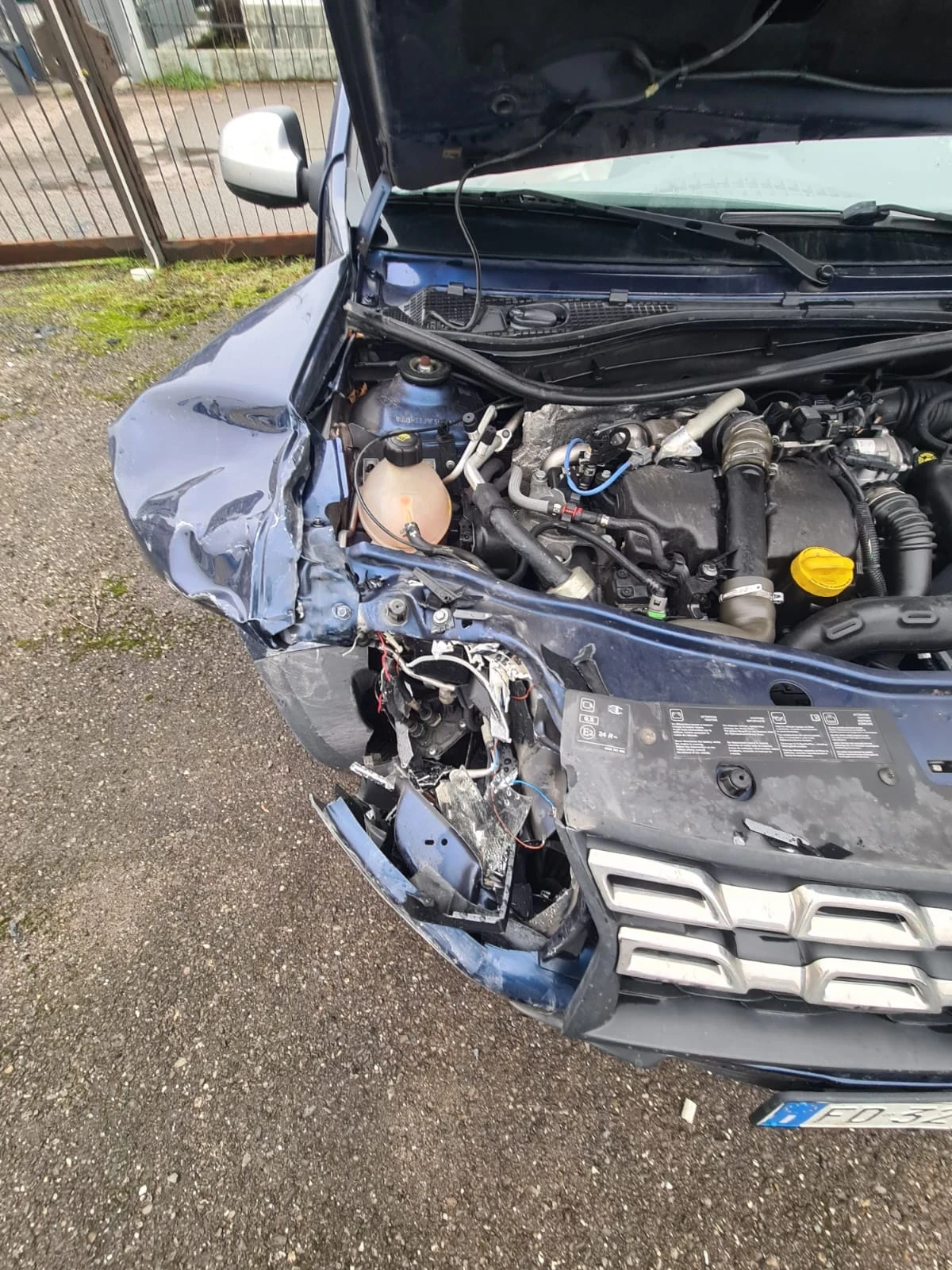 Dacia Duster, снимка 6 - Автомобили и джипове - 53991914