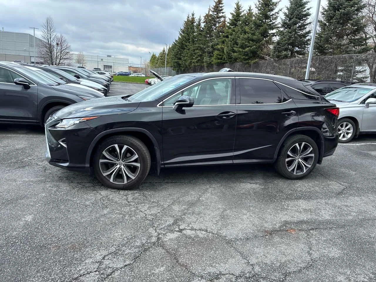 Lexus RX 350 * AWD 4dr * PANO* KEYLESS* ПОДГРЕВ* , снимка 2 - Автомобили и джипове - 54421372