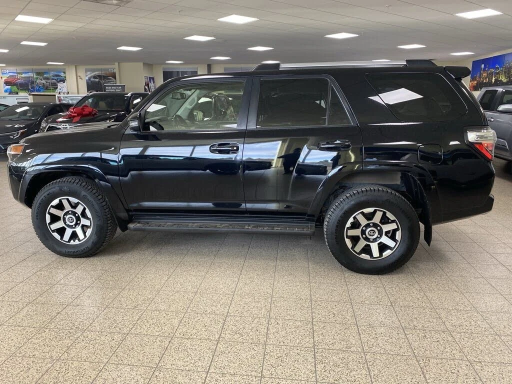 Toyota 4runner TRD Off-Road 4WD/KEYLESS/NAVI/LANE ASSIST, снимка 4 - Автомобили и джипове - 54513315