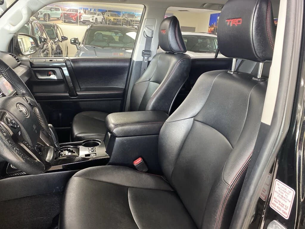 Toyota 4runner TRD Off-Road 4WD/KEYLESS/NAVI/LANE ASSIST, снимка 10 - Автомобили и джипове - 54513315