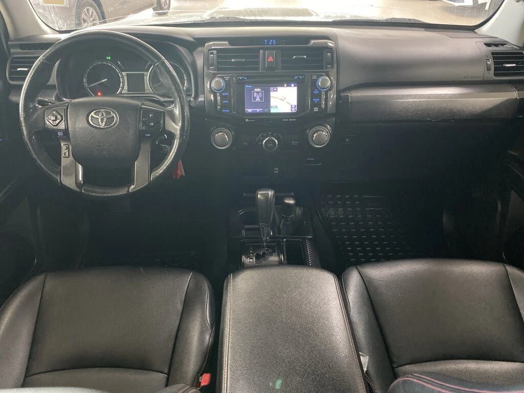Toyota 4runner TRD Off-Road 4WD/KEYLESS/NAVI/LANE ASSIST, снимка 9 - Автомобили и джипове - 54513315