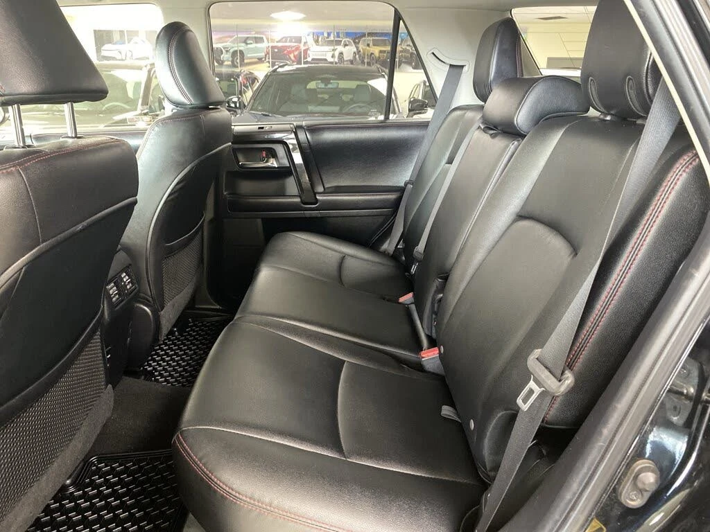 Toyota 4runner TRD Off-Road 4WD/KEYLESS/NAVI/LANE ASSIST, снимка 17 - Автомобили и джипове - 54513315