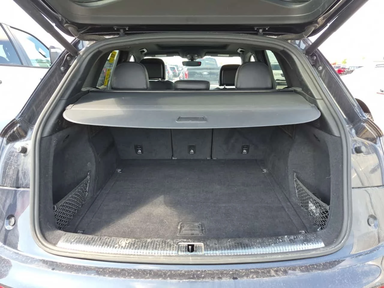 Audi Q5 S/TITANIUM PREMIUM/2 КЛЮЧА/ПАНО/CARFAX/ФИНАНСИРАНЕ, снимка 13 - Автомобили и джипове - 54672993