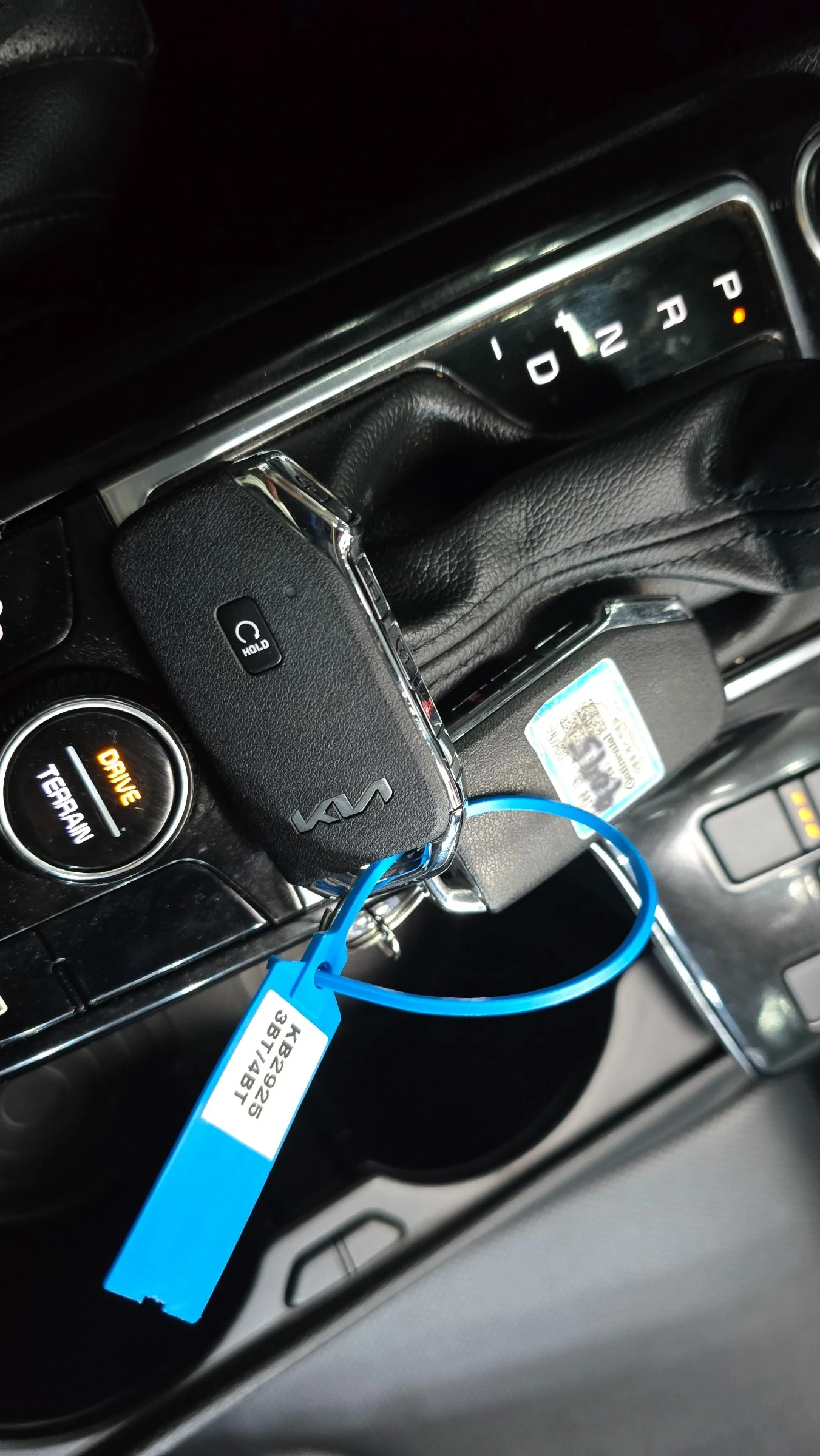 Kia Sportage 2.0D Trendy 4x4* HARMAN KARDON* ПОДГРЕВ* КАМЕРА* , снимка 15 - Автомобили и джипове - 54854673