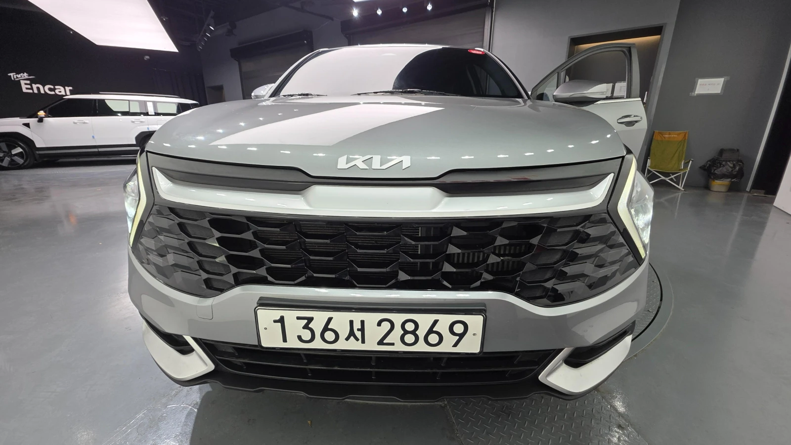 Kia Sportage 2.0D Trendy 4x4* HARMAN KARDON* ПОДГРЕВ* КАМЕРА* , снимка 3 - Автомобили и джипове - 54854673