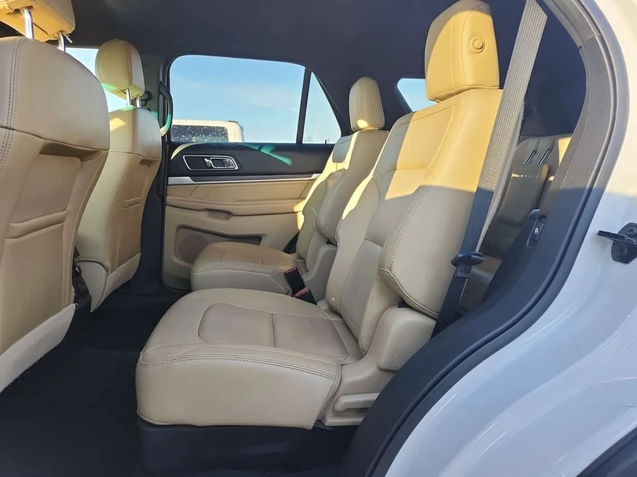 Ford Explorer *  Limited * CARFAX * ПРЕДСТАВИТЕЛСТВО * , снимка 11 - Автомобили и джипове - 56721360