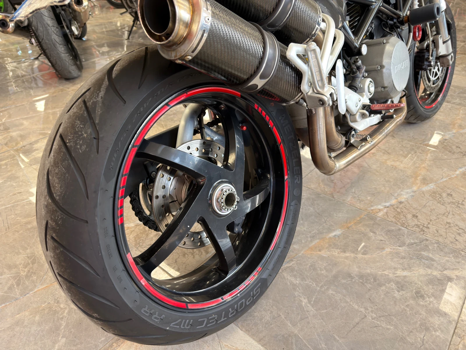 Ducati Monster SR2 800 - изображение 5