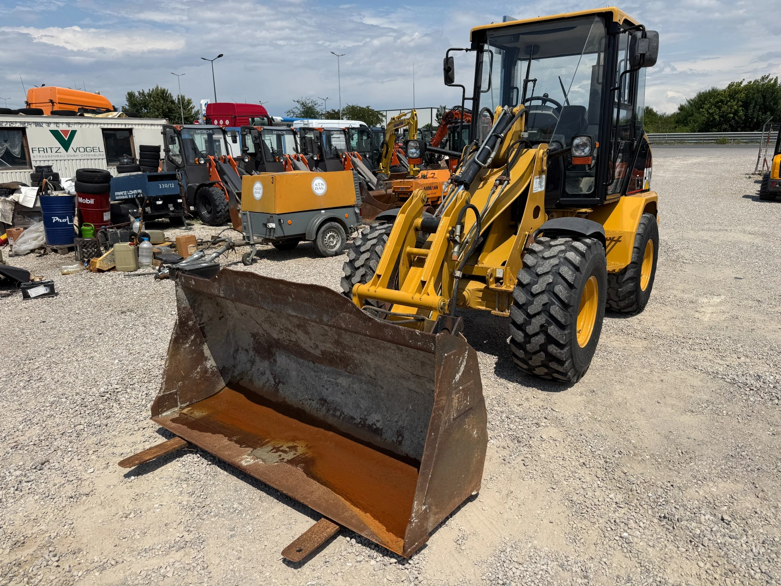 Челен товарач Caterpillar 906, снимка 5 - Индустриална техника - 55405660
