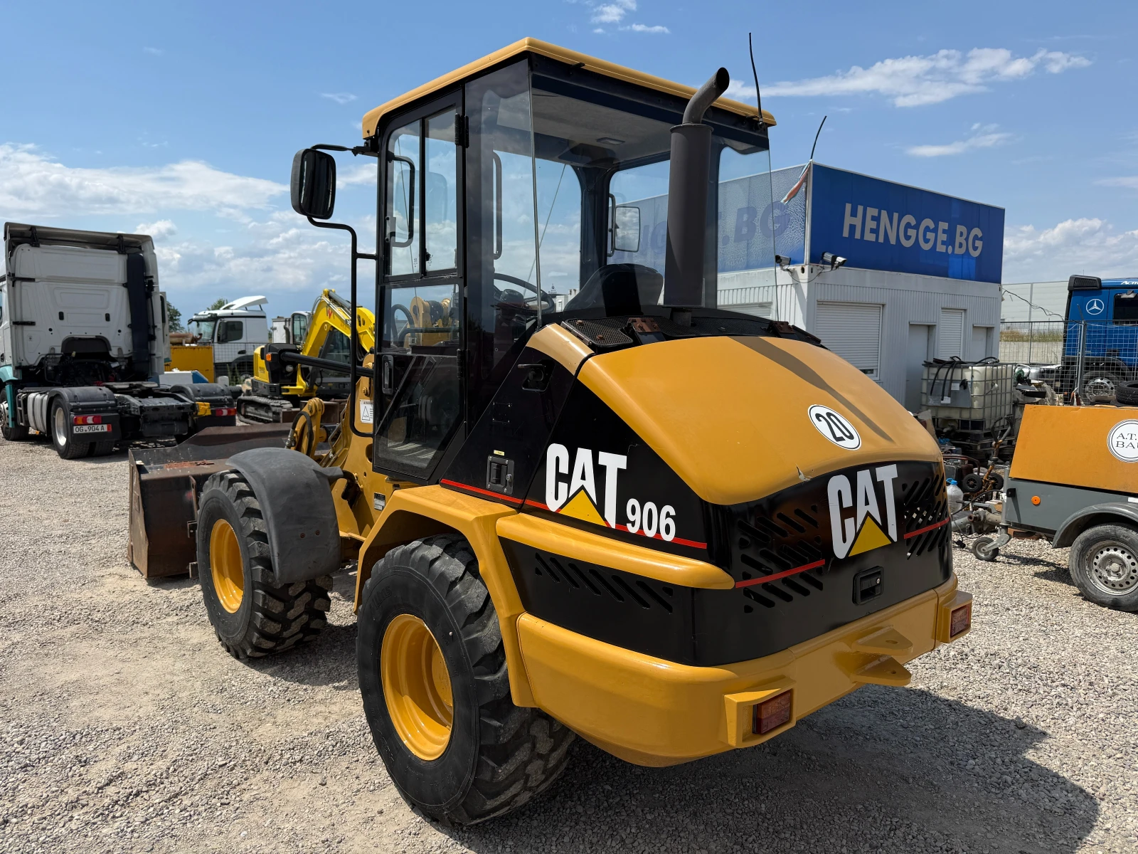 Челен товарач Caterpillar 906, снимка 8 - Индустриална техника - 55405660